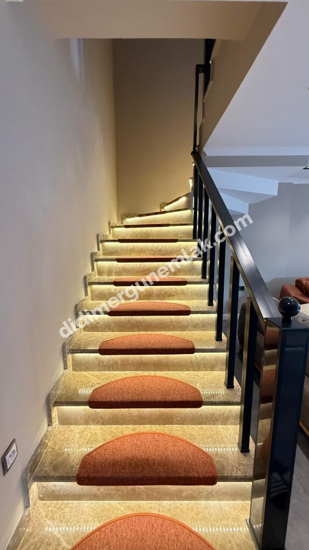  DİDİM HİSAR MAHALLESİNDE EŞYALI  HAVUZLU SİTE İÇİNDE  3+1  LÜKS  SATILIK VİLLA