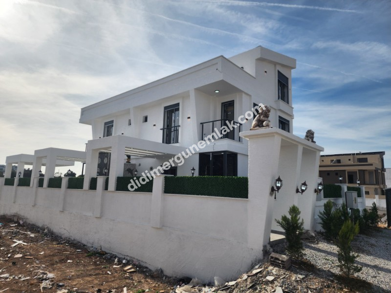  DİDİM HİSAR MAHALLESİNDE LÜKS 3+1 MÜSTAKİL HAVUZLU BAHÇELİ SATILIK VİLLA