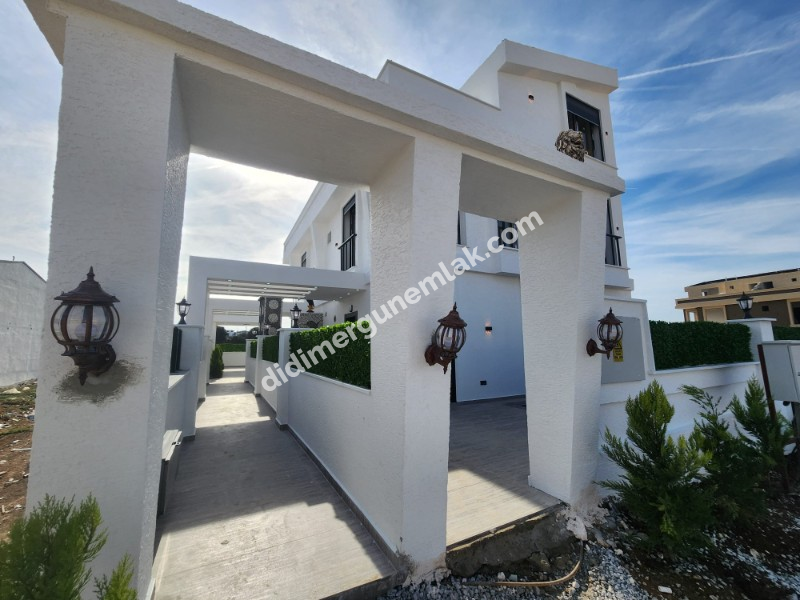  DİDİM HİSAR MAHALLESİNDE LÜKS 3+1 MÜSTAKİL HAVUZLU BAHÇELİ SATILIK VİLLA