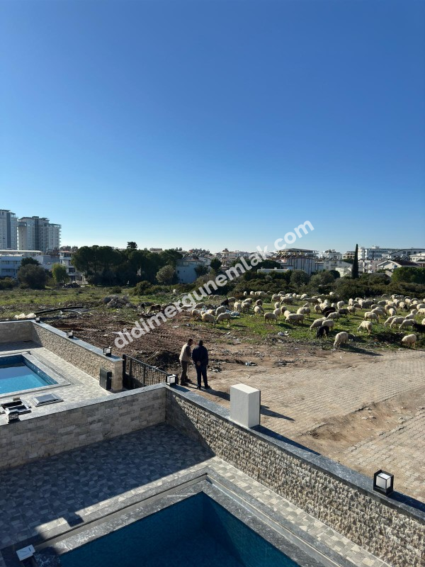 DİDİM ALTINKUM MAHALLESİNDE 290 M² ARSA İÇİNDE  4+1 TAM MÜSTAKİL HAVUZLU LÜKS VİLLA