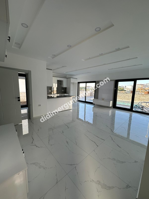 DİDİM ALTINKUM MAHALLESİNDE 290 M² ARSA İÇİNDE  4+1 TAM MÜSTAKİL HAVUZLU LÜKS VİLLA