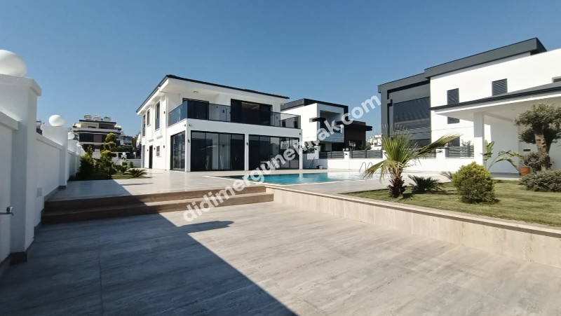 DİDİM HİSAR MAHALLESİNDE EŞYALI MÜSTAKİL HAVUZLU ,KIŞ BAHÇELİ LÜKS VİLLA