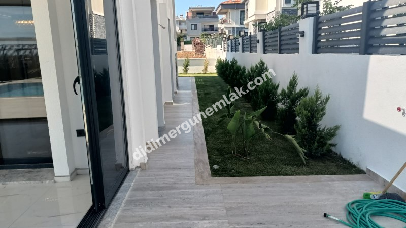 DİDİM HİSAR MAHALLESİNDE EŞYALI MÜSTAKİL HAVUZLU ,KIŞ BAHÇELİ LÜKS VİLLA