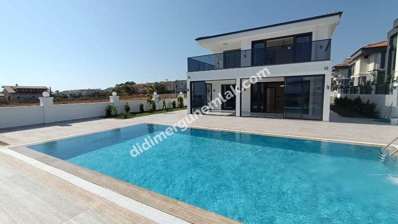 DİDİM HİSAR MAHALLESİNDE EŞYALI MÜSTAKİL HAVUZLU ,KIŞ BAHÇELİ LÜKS VİLLA