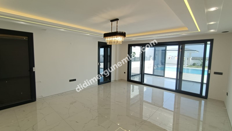 DİDİM HİSAR MAHALLESİNDE EŞYALI MÜSTAKİL HAVUZLU ,KIŞ BAHÇELİ LÜKS VİLLA