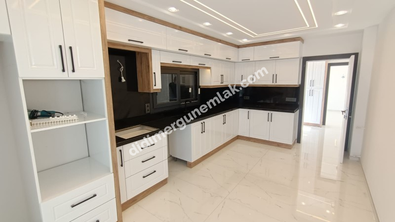 DİDİM HİSAR MAHALLESİNDE EŞYALI MÜSTAKİL HAVUZLU ,KIŞ BAHÇELİ LÜKS VİLLA