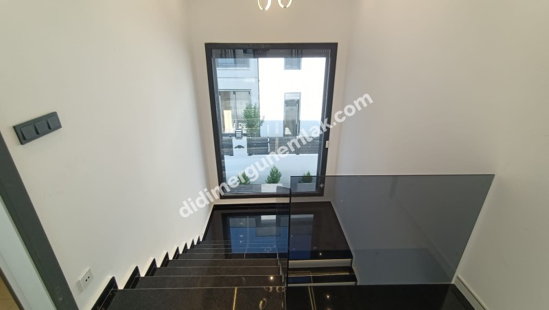 DİDİM HİSAR MAHALLESİNDE EŞYALI MÜSTAKİL HAVUZLU ,KIŞ BAHÇELİ LÜKS VİLLA