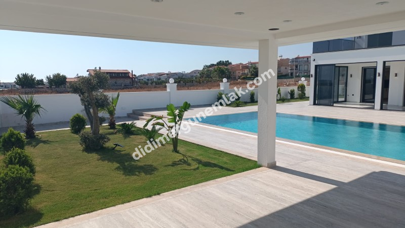 DİDİM HİSAR MAHALLESİNDE EŞYALI MÜSTAKİL HAVUZLU ,KIŞ BAHÇELİ LÜKS VİLLA