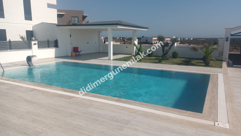 DİDİM HİSAR MAHALLESİNDE EŞYALI MÜSTAKİL HAVUZLU ,KIŞ BAHÇELİ LÜKS VİLLA