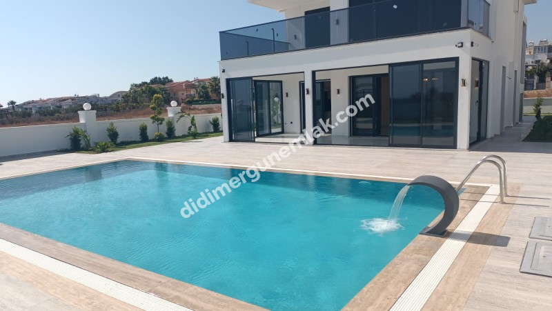 DİDİM HİSAR MAHALLESİNDE EŞYALI MÜSTAKİL HAVUZLU ,KIŞ BAHÇELİ LÜKS VİLLA