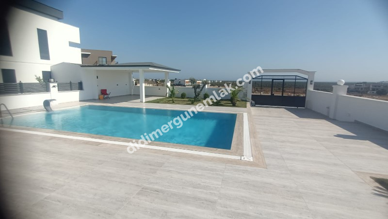 DİDİM HİSAR MAHALLESİNDE EŞYALI MÜSTAKİL HAVUZLU ,KIŞ BAHÇELİ LÜKS VİLLA