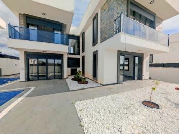 Didim Hisar Mahallesi’nde Sıfır Müstakil Havuzlu Lüks Villa | 400 m² Arsa – 4+1 Modern Tasarım