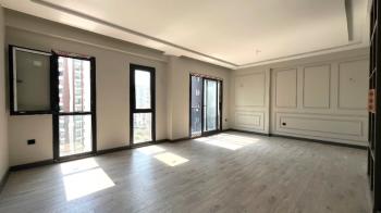 Elmas’tan Merkez’de Daha Lüksü Yok! Şık Ferah 4+1