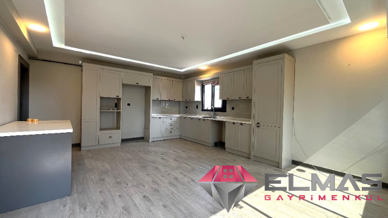 Elmas’tan Merkez’de Daha Lüksü Yok! Şık Ferah 4+1