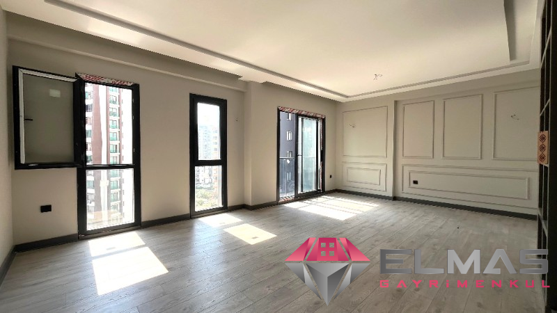 Elmas’tan Merkez’de Daha Lüksü Yok! Şık Ferah 4+1