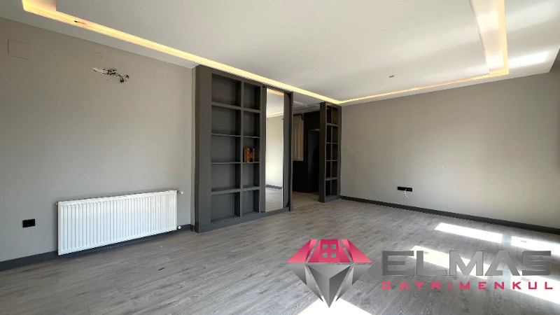 Elmas’tan Merkez’de Daha Lüksü Yok! Şık Ferah 4+1