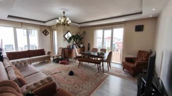 KAVAKLI MAH SATILIK 4+1 DUBLEX DAİRE KAT MÜLKİYETLİ OTOPARKLI