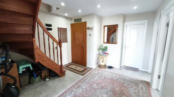 KAVAKLI MAH SATILIK 4+1 DUBLEX DAİRE KAT MÜLKİYETLİ OTOPARKLI