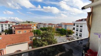 KAVAKLI MAH SATILIK 4+1 DUBLEX DAİRE KAT MÜLKİYETLİ OTOPARKLI