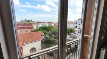 KAVAKLI MAH SATILIK 4+1 DUBLEX DAİRE KAT MÜLKİYETLİ OTOPARKLI