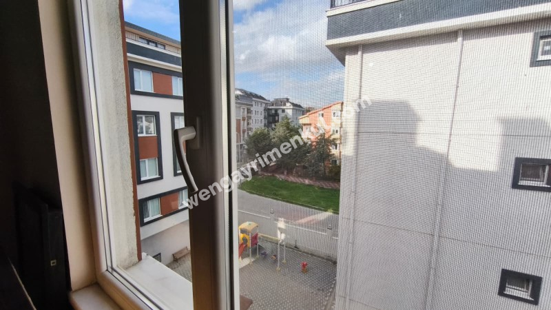 KAVAKLI MAH SATILIK 4+1 DUBLEX DAİRE KAT MÜLKİYETLİ OTOPARKLI