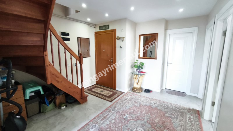 KAVAKLI MAH SATILIK 4+1 DUBLEX DAİRE KAT MÜLKİYETLİ OTOPARKLI