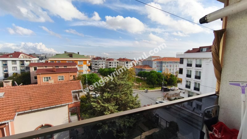 KAVAKLI MAH SATILIK 4+1 DUBLEX DAİRE KAT MÜLKİYETLİ OTOPARKLI