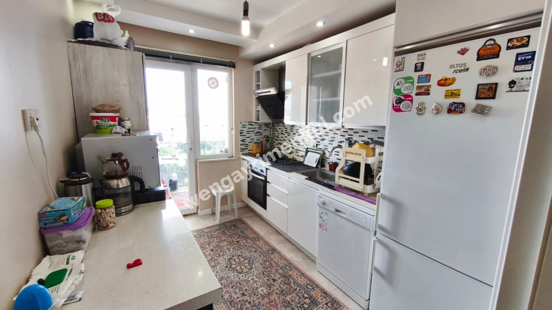 KAVAKLI MAH SATILIK 4+1 DUBLEX DAİRE KAT MÜLKİYETLİ OTOPARKLI