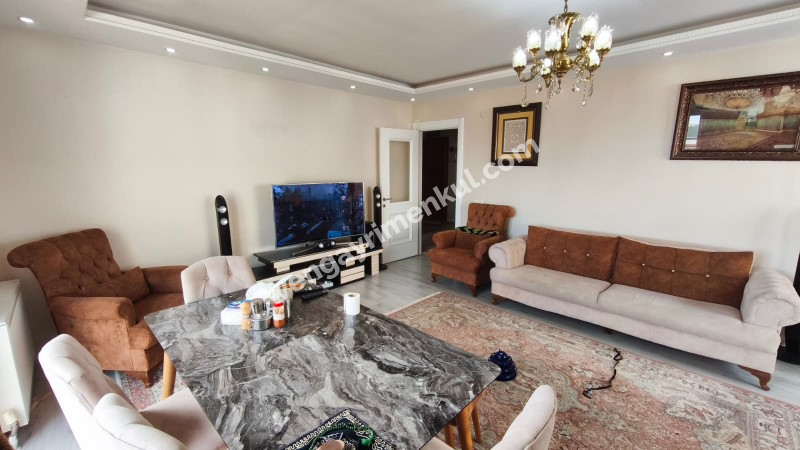 KAVAKLI MAH SATILIK 4+1 DUBLEX DAİRE KAT MÜLKİYETLİ OTOPARKLI