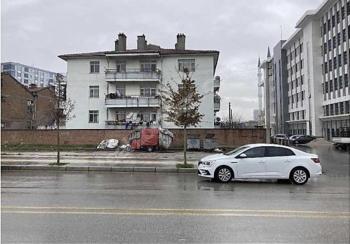 GÜVENAY - ÇORUM YENİ BELEDİYE ARKASI SATILIK 3+1 DAİRE 
