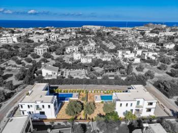 Kıbrıs Girne Ozanköy Bölgesinde Satılık 4 Yatak Odalı Villa