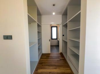 Kıbrıs Girne Ozanköy Bölgesinde Satılık 4 Yatak Odalı Villa