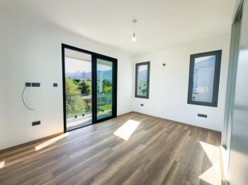 Kıbrıs Girne Ozanköy Bölgesinde Satılık 4 Yatak Odalı Villa