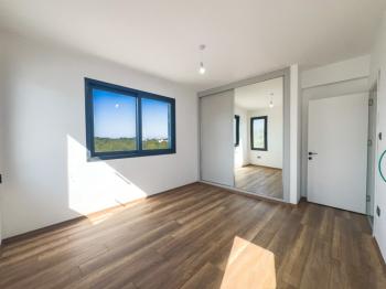 Kıbrıs Girne Ozanköy Bölgesinde Satılık 4 Yatak Odalı Villa