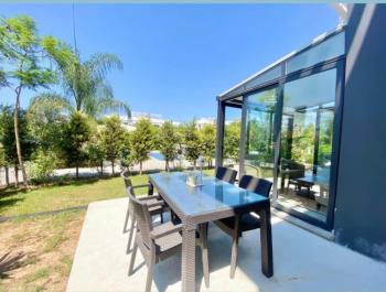 Kıbrıs Girne Ozanköy Havuzlu Site İçerisinde Bahçeli Satılık 2+1 Daire