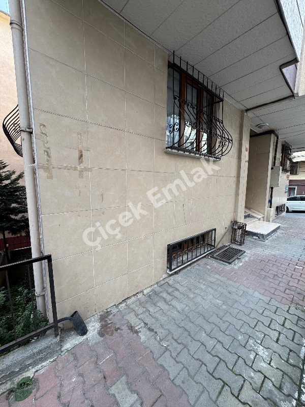 Yeşilpınar'da 2+1 Giriş Altı Kot 1 Yeni Bina'da Kiralık Daire