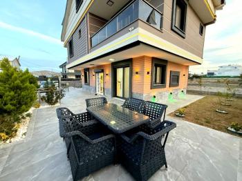 Didim'de 310 Metre Kare Arsa Üzerinde Satılık 5+1 Villa