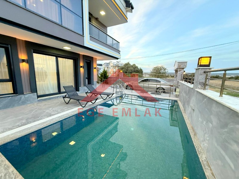 Didim'de 310 Metre Kare Arsa Üzerinde Satılık 5+1 Villa