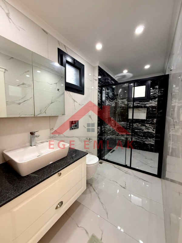 Didim'de 310 Metre Kare Arsa Üzerinde Satılık 5+1 Villa