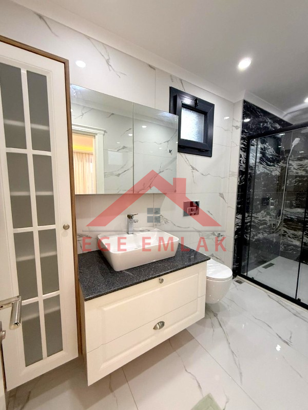 Didim'de 310 Metre Kare Arsa Üzerinde Satılık 5+1 Villa