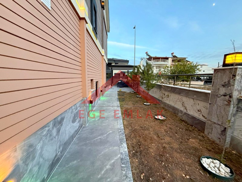Didim'de 310 Metre Kare Arsa Üzerinde Satılık 5+1 Villa