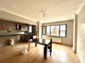 Kağıthane Ortabayır'da 2+1 Balkonlu Kiralık Daire