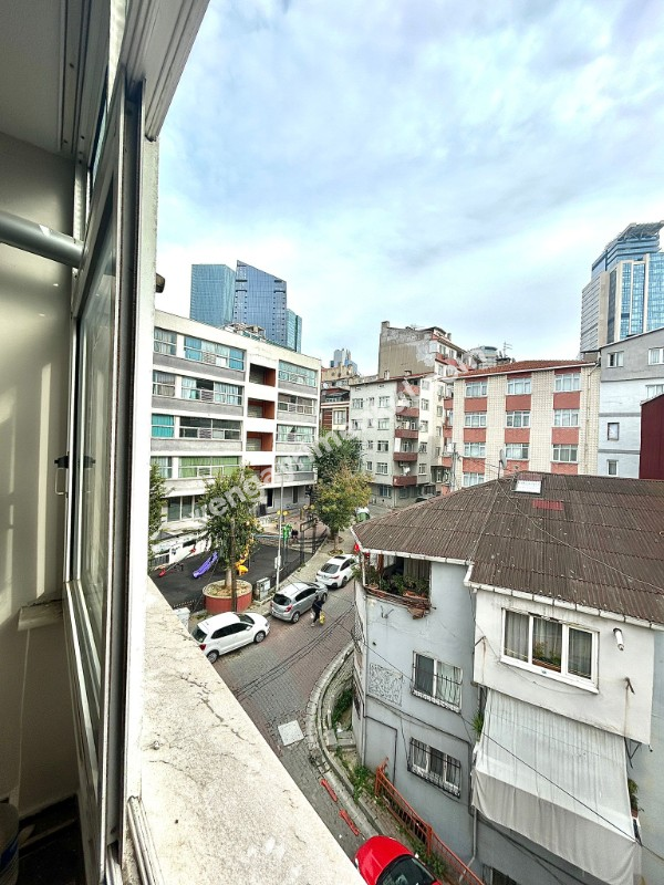 Kağıthane Ortabayır'da 2+1 Balkonlu Kiralık Daire