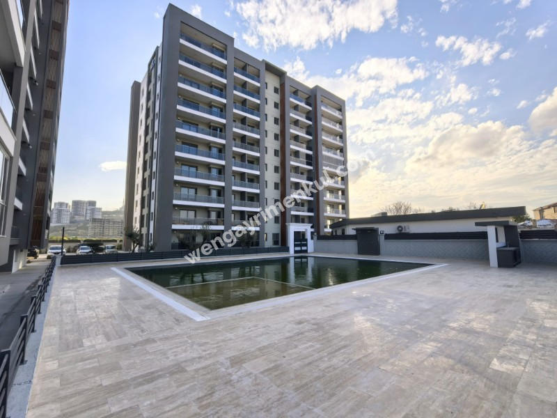 KUZEY DELUXE'TE HAVUZLU SİTEDE 3+1 SATILIK DAİRE