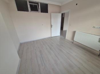 GÜVENAY - ÇORUM GÜLABİBEY NURETTİNBEY CAD. ÜZEERİ 2+1 KİRALIK DAİRE