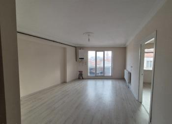 GÜVENAY - ÇORUM GÜLABİBEY NURETTİNBEY CAD. ÜZEERİ 2+1 KİRALIK DAİRE