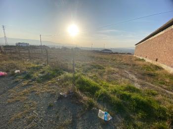 GÜVENAY - ÇORUM MERKEZ KARACA KÖYÜ VİLLA İMARLI SATILIK ARSA