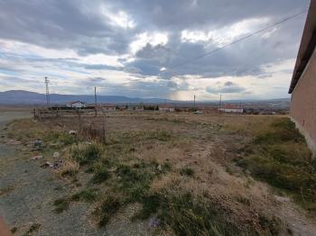 GÜVENAY - ÇORUM MERKEZ KARACA KÖYÜ VİLLA İMARLI SATILIK ARSA