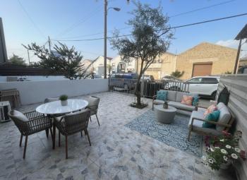 Lefkoşa Yenişehirde Ana Cadde Üstü İkiz Müstakil ( Ticari İzinli )