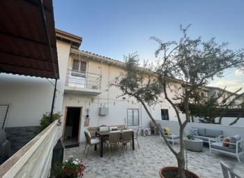 Lefkoşa Yenişehirde Ana Cadde Üstü İkiz Müstakil ( Ticari İzinli )